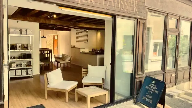 Salon avec fauteuils
