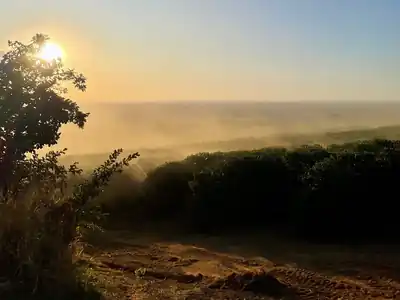 Lever du soleil sur la Fazenda Rio Brilhante, Minas Gerais